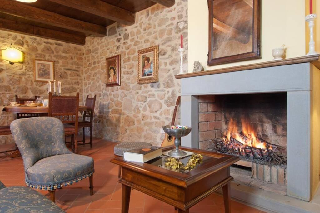 Villa Liz Tuscany, Private Pool, Hot Tub, Property Fenced, Pets Allowed Poppi Exterior photo