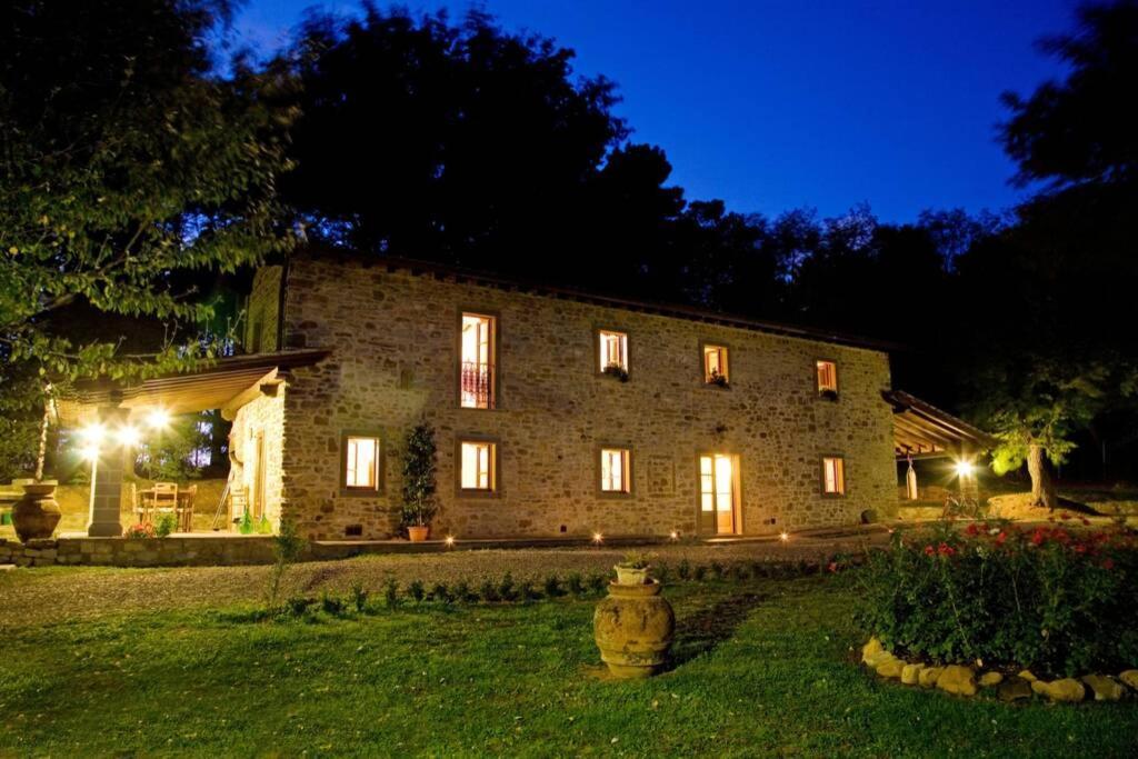 Villa Liz Tuscany, Private Pool, Hot Tub, Property Fenced, Pets Allowed Poppi Exterior photo