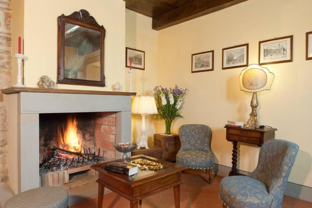 Villa Liz Tuscany, Private Pool, Hot Tub, Property Fenced, Pets Allowed Poppi Exterior photo